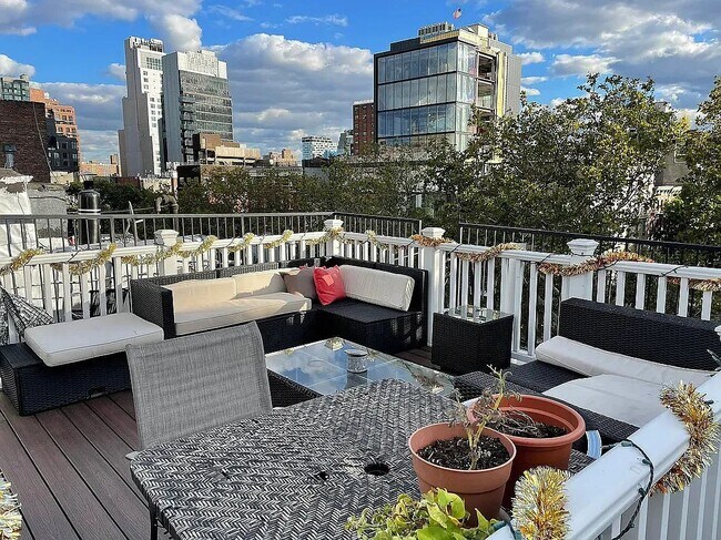 Foto del edificio - 39 East 1st Street