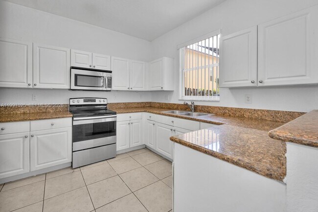 Foto del edificio - 12864 SW 133rd Terrace