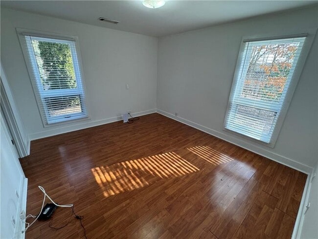 Building Photo - 1685 Chevron Way