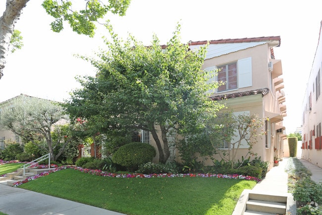 Building Photo - 150 S Canon Dr