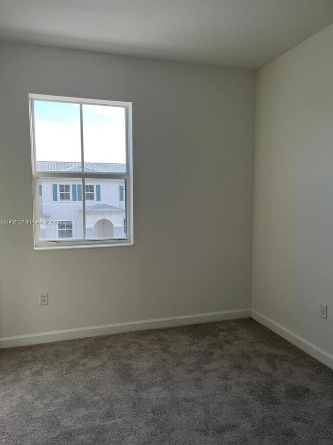 Foto del edificio - 16271 SW 292nd St