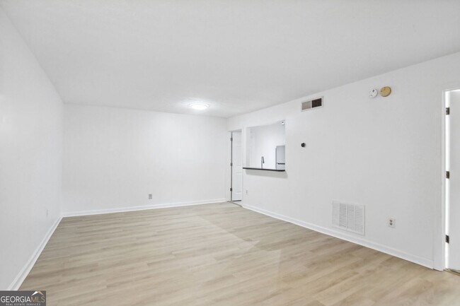 Foto del edificio - 1150 Collier Rd NW