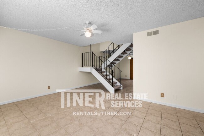 Building Photo - Charming Three Bedroom Home