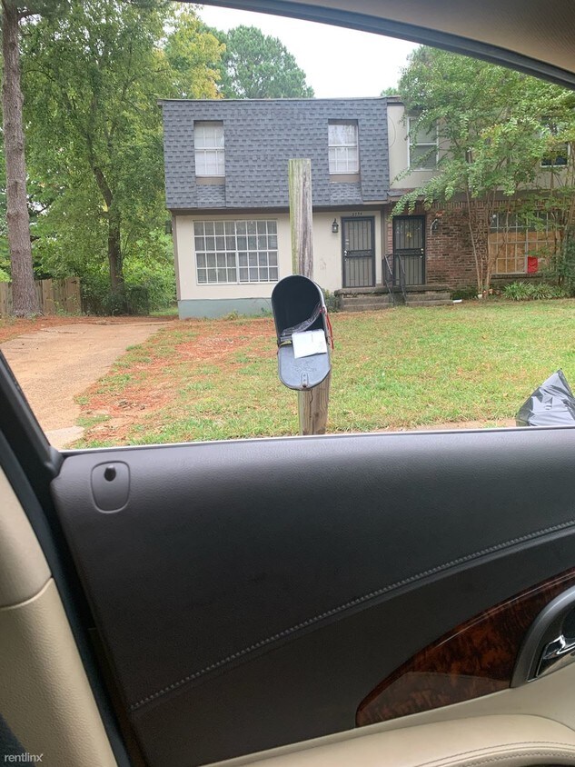 Primary Photo - 3 br, 2 bath Duplex - 3754 Firethorne Driv...