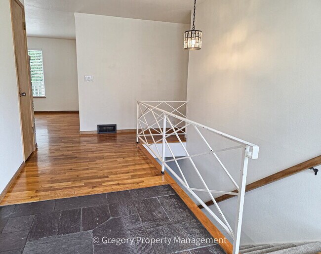Foto del edificio - 4908 Dogwood Dr