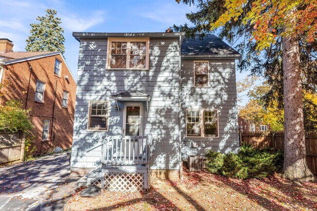 Foto del edificio - 3630 Bainbridge Rd