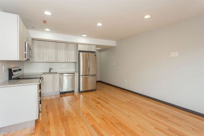 Foto del edificio - 2 br, 1 bath 4plex - 2541-43 MONTROSE ST U...