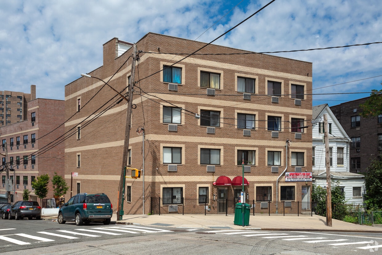 166 W Kingsbridge Rd, Bronx, NY 10463 Apartments in Bronx, NY