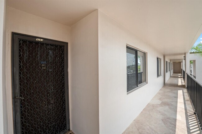 Foto del edificio - 9783 N Belfort Cir