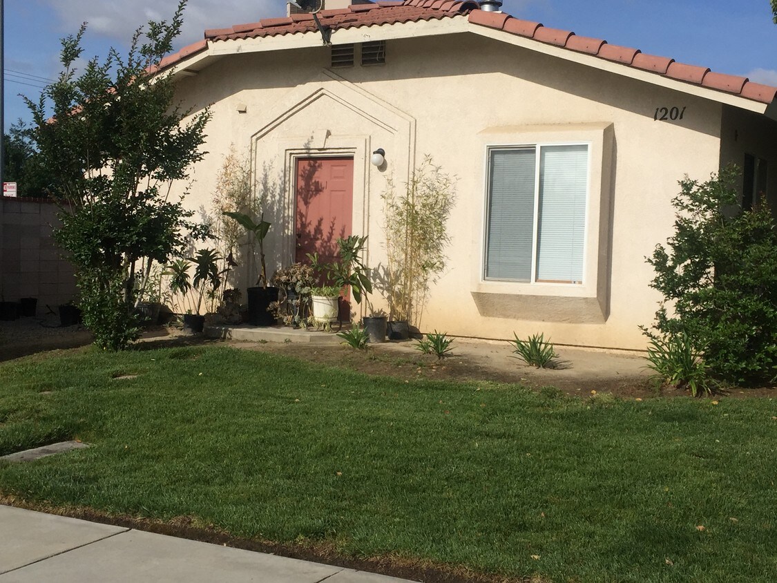 Primary Photo - 1303 Reddick Ln