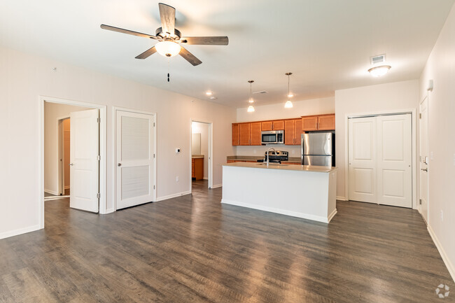 1Br, 1Ba, 703 Sqft - Hedge Lane Apartments