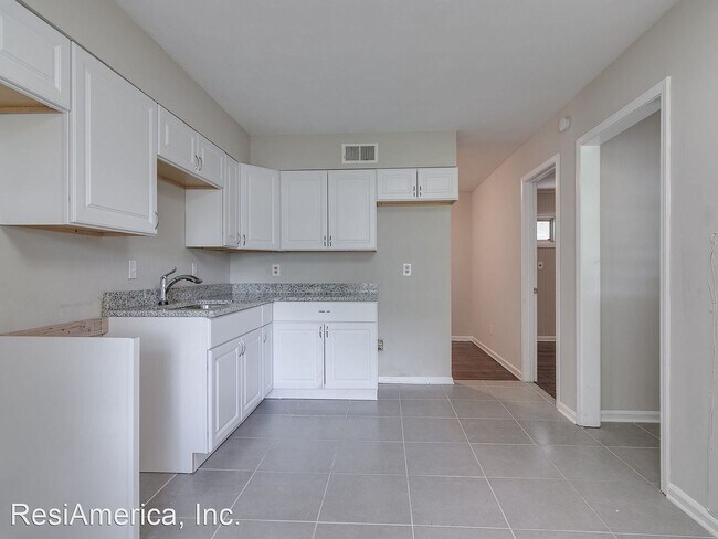 Building Photo - 10172 Forestwood Ln