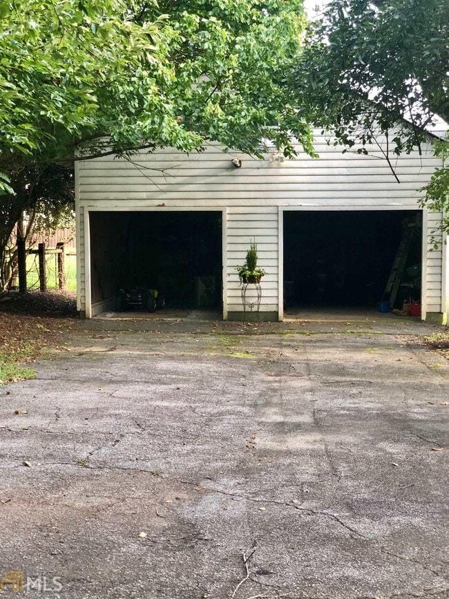 Building Photo - 1135 Mayfield Rd