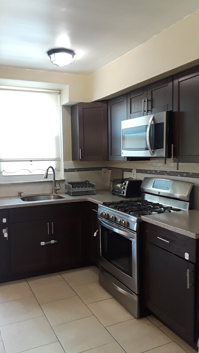 Foto del edificio - 676 E 57th St