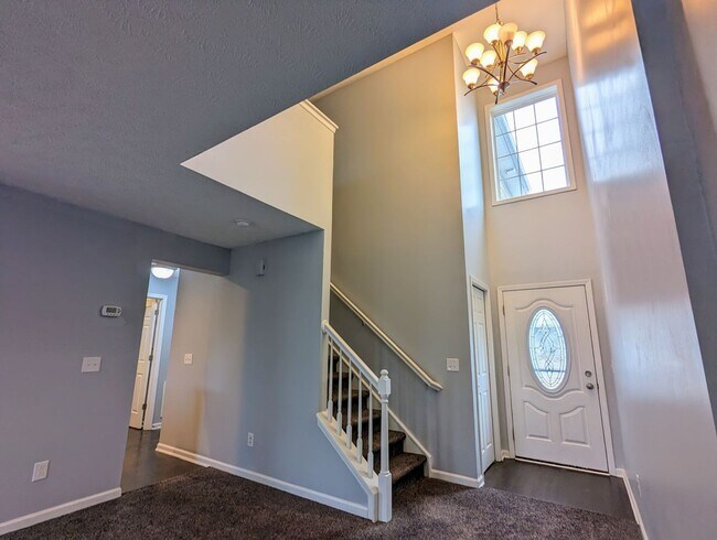 Building Photo - Martin's Run 3 Bedroom Colonial in Amherst...