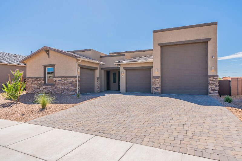 Primary Photo - 7900 S Desert Indigo Dr