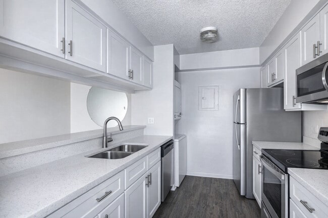 Building Photo - Falcon Point Apartments