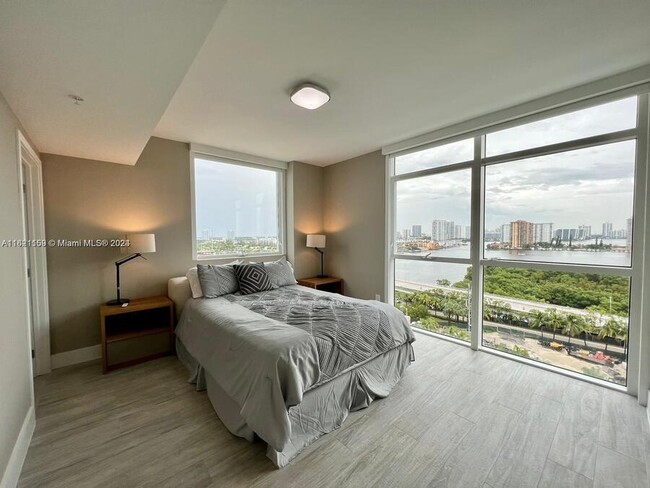 Foto del edificio - 400 Sunny Isles Blvd