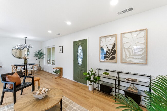 Foto del edificio - 2361 Bedford Rd