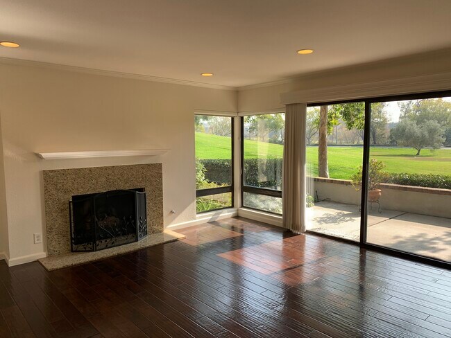 Building Photo - 42 Arboles