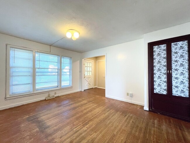 Photo - 3 Bedroom Located In Wichita House