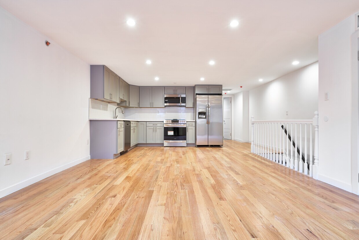 Gowanus Duplex Townhome Rentals in Brooklyn NY