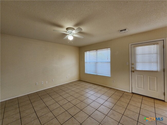 Building Photo - 3014 Green Mountain Dr