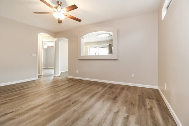 Building Photo - 12317 W Rosewood Dr