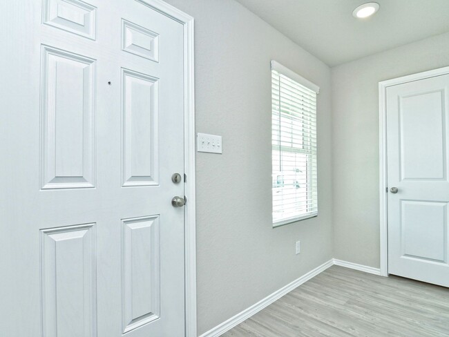 Foto del edificio - 4 BR/2.5 BA - 1874 SF - HIDDEN TRAILS, BUL...