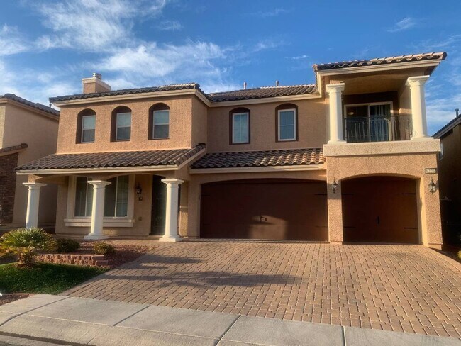 Building Photo - MOVE-IN SPECIAL! 5BD/3BA W/ 3CAR GARAGE LO...