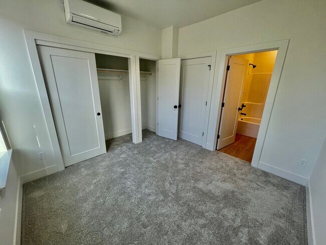 Building Photo - TWO WEEKS FREE RENT! Move-in Special! BRAN...