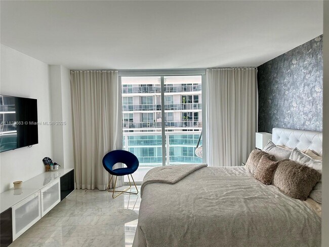 Foto del edificio - 1800 N Bayshore Dr