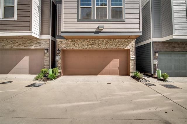 Primary Photo - 5858 Orion Pl