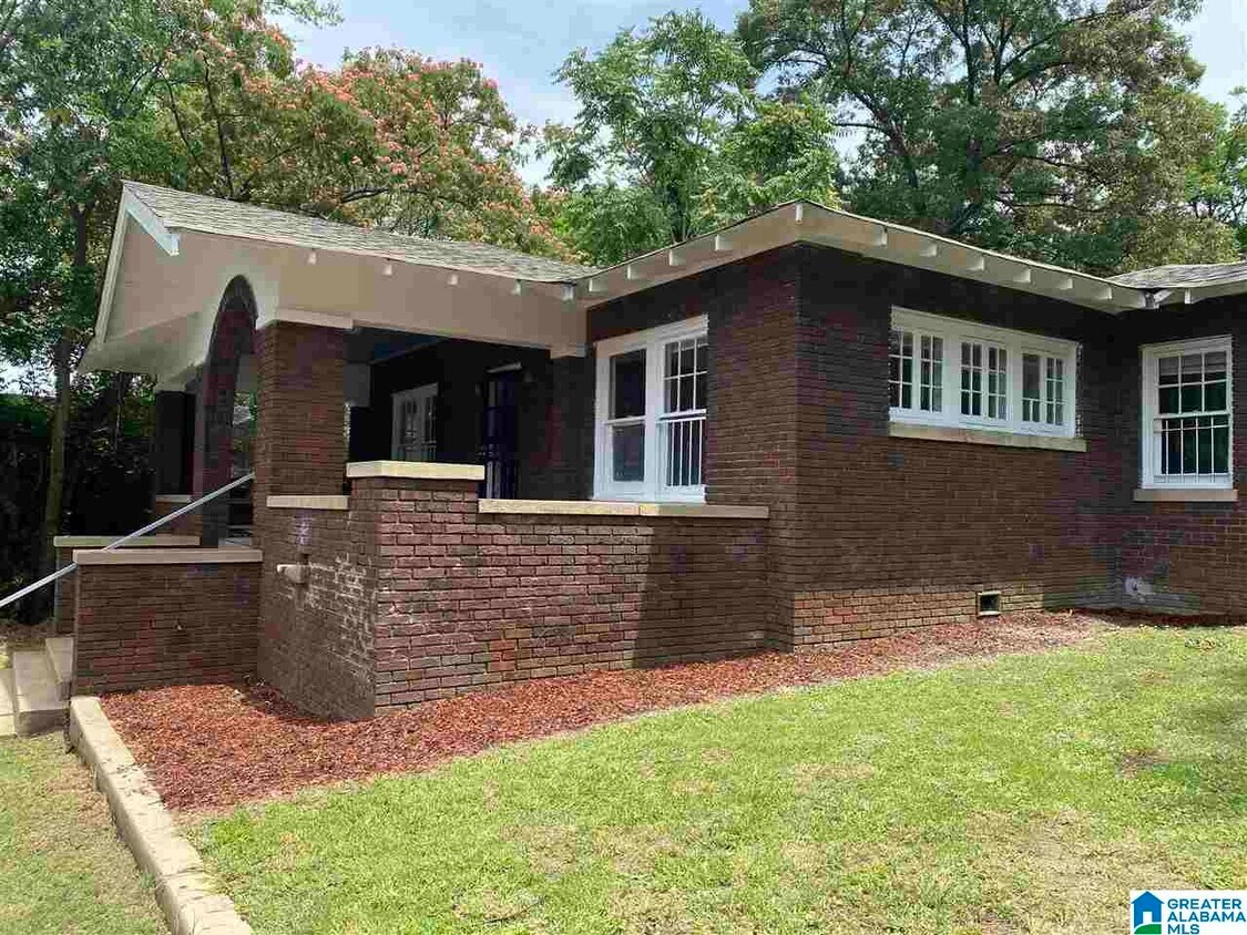 Primary Photo - 1813 28th St N