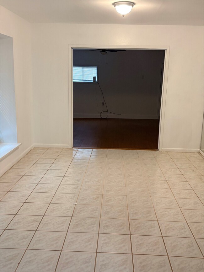 Building Photo - 4110 Wuthering Heights Dr