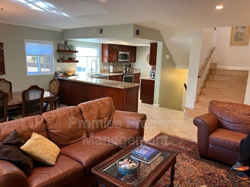Foto principal - 1680 N Coast Hwy 101