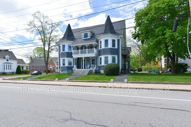 Building Photo - 127 Park St