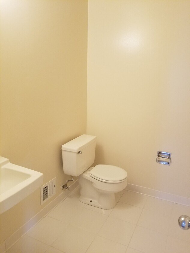 Foto principal - Beautiful 3BR 2.5BA Single Family Home in ...