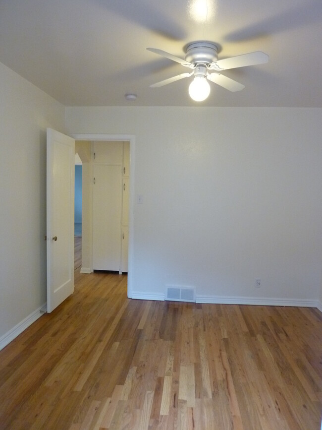 Foto del edificio - 1385 Yukon St