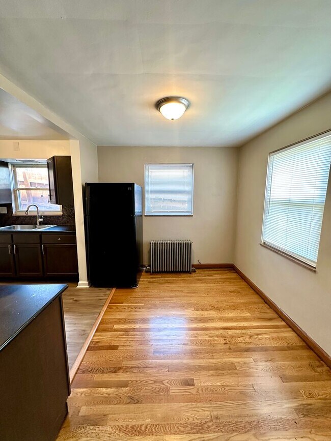 Building Photo - Updated 2 Bed, 1 Bath Home in Braddock Hil...