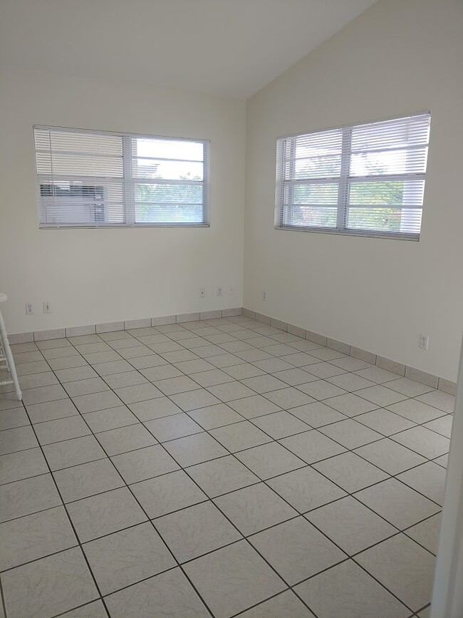Building Photo - 1504 Flagler Ave