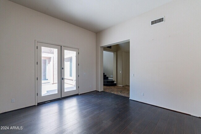 Foto del edificio - 6922 S Black Hills Way