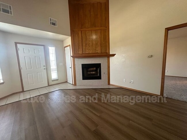 Building Photo - 1427 SW 23rd St