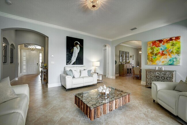 Foto del edificio - 8980 Lakeview Pl