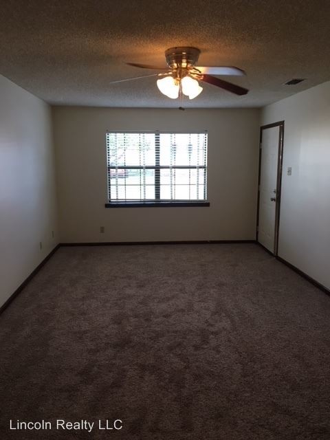Building Photo - 1755 Poplar St