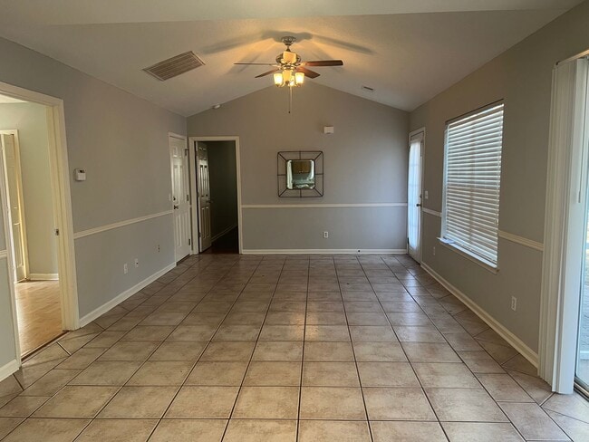 Building Photo - 281 Old Bridge Dr