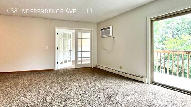 Foto del edificio - 438 Independence Ave N