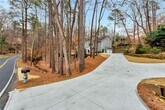 Foto principal - 6895 Riverside Dr
