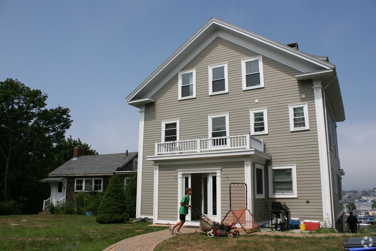 Primary Photo - 125 Mount Pleasant Ave