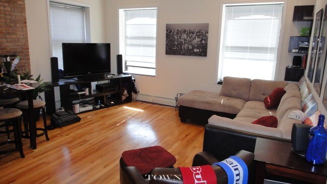 Foto del edificio - 207 2nd Ave